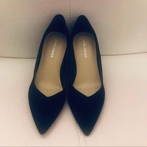 NWT Marc Fisher Caitlin Suede Pumps